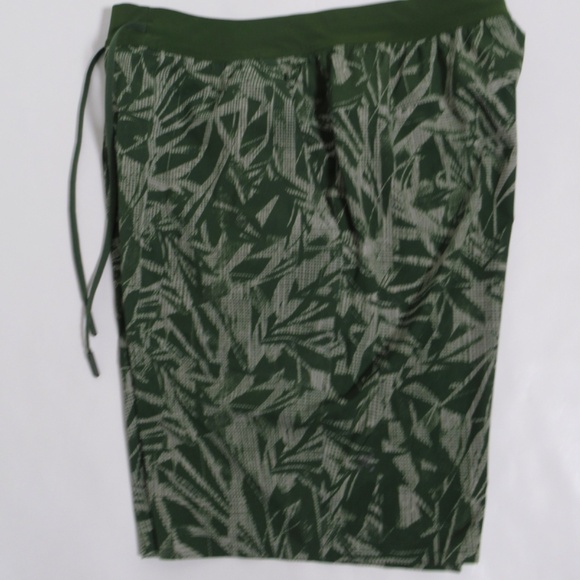 Lululemon T.H.E. Short 9" *Reversible Hot House Loden Green Multi / Grid Lines M - Picture 12 of 12